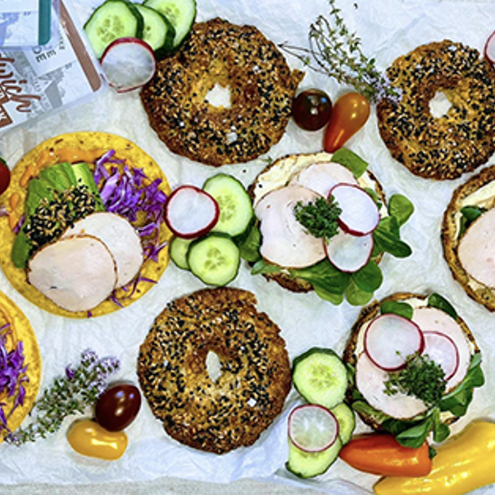 Bagels og tortillas med kyllingepålæg og lækkert fyld